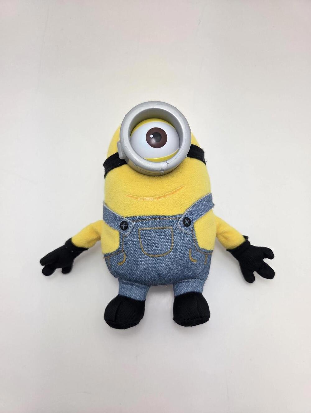 Minions Despicable Me Stuart Plush Toy (6 inch)